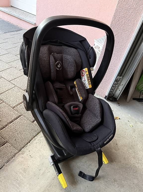 Auto-Kindersitze: Maxi Cosi Babyschale inkl. Isofix – Gebraucht aus Mels von kokusnussler