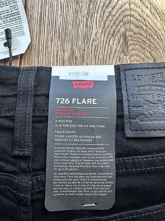 Jeans: Jean Levis taille 27,neuf  – Nuovo e nell'imballaggio originale da Lausanne venduto da pat_9y2v 1
