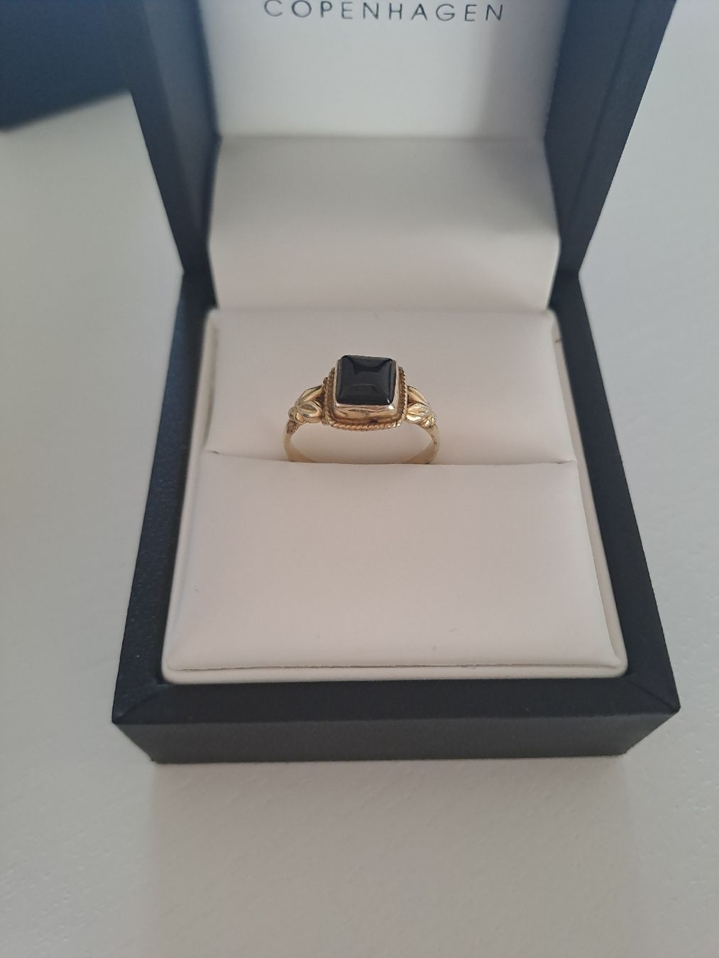 Bagues: Fingerring mit Onyxstein – D'occasion à Suhr par reb_q8y9