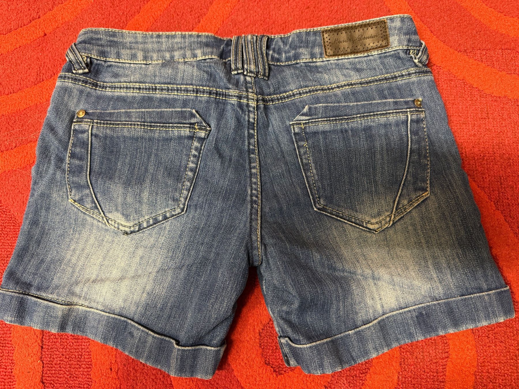 Pantaloni: Jeans Shorts – Usato da Eschenbach LU venduto da jjasmiin 1