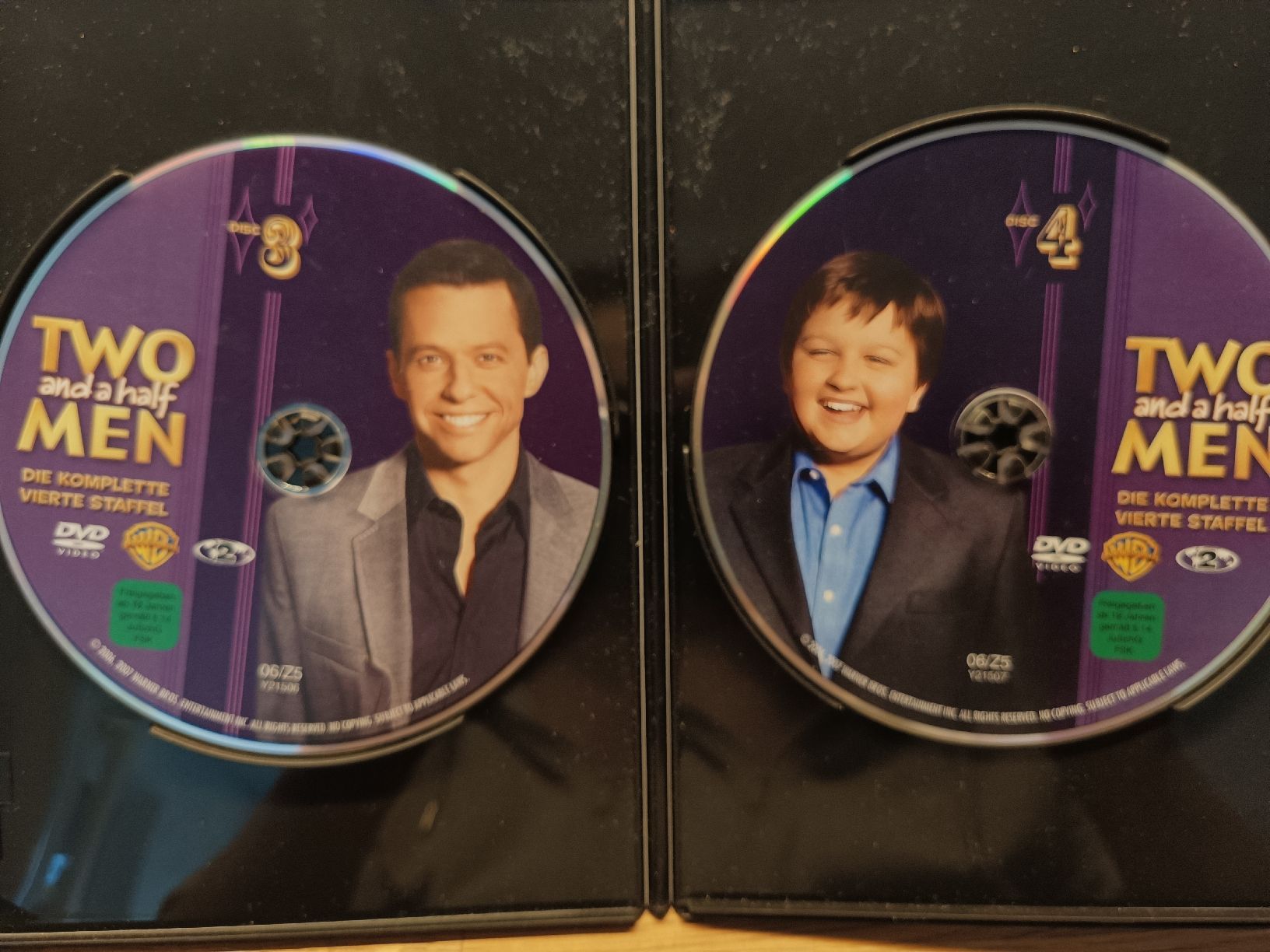 Tutti i DVDs: DVD "Two and a half Man" – Usato da Wünnewil venduto da Susuki125gt 4
