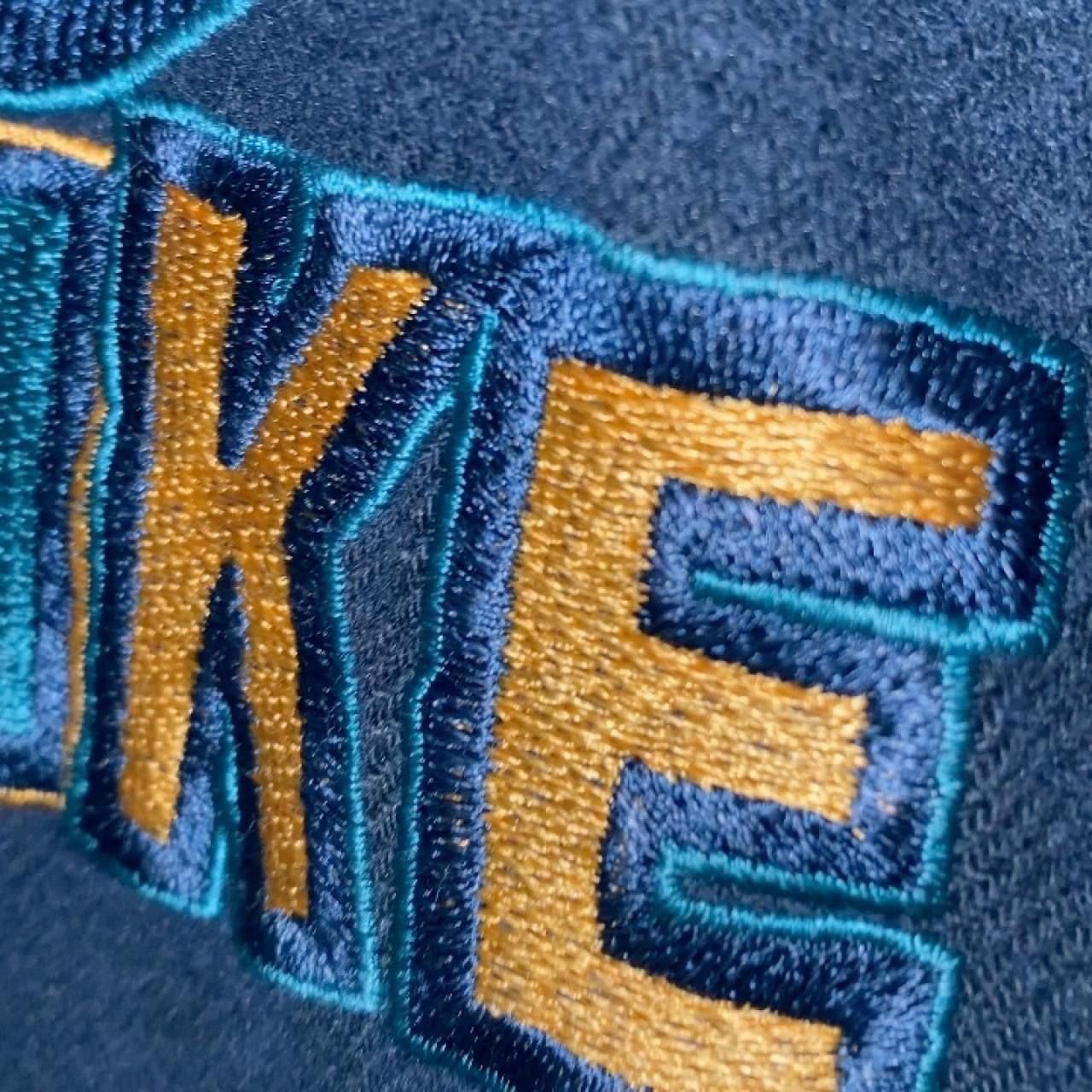 Nike Giacche: SELTENE 90s Vintage Nike Varsity Jacke – Usato da Oftringen venduto da sunnelos 4