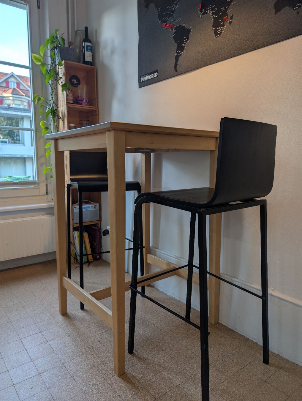Pfister Tabourets: Bartisch + Barhocker – D'occasion à Bern par sko_mvy5 1