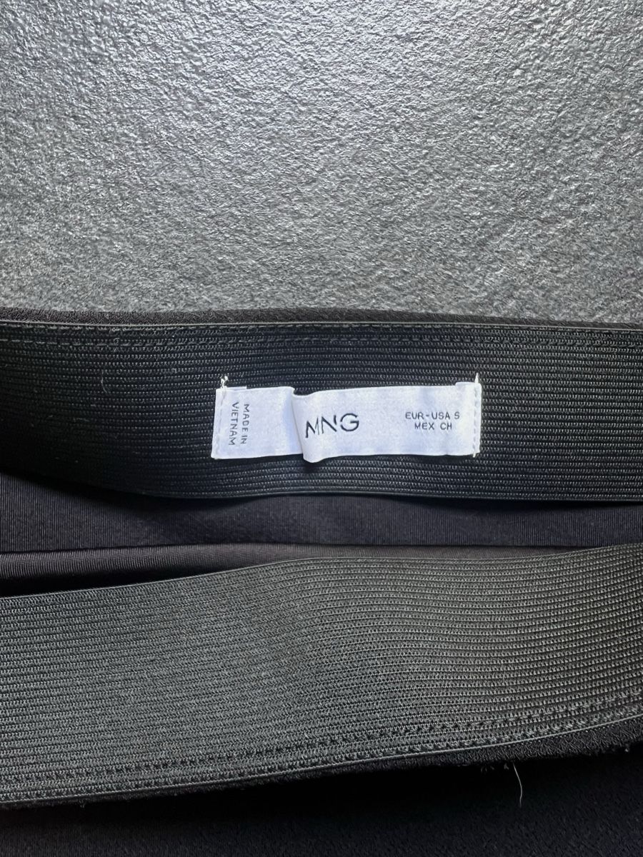 Mango Gonne: Schwarzer Minirock von MNG – Usato da Wil / ZH venduto da Fellow16 2