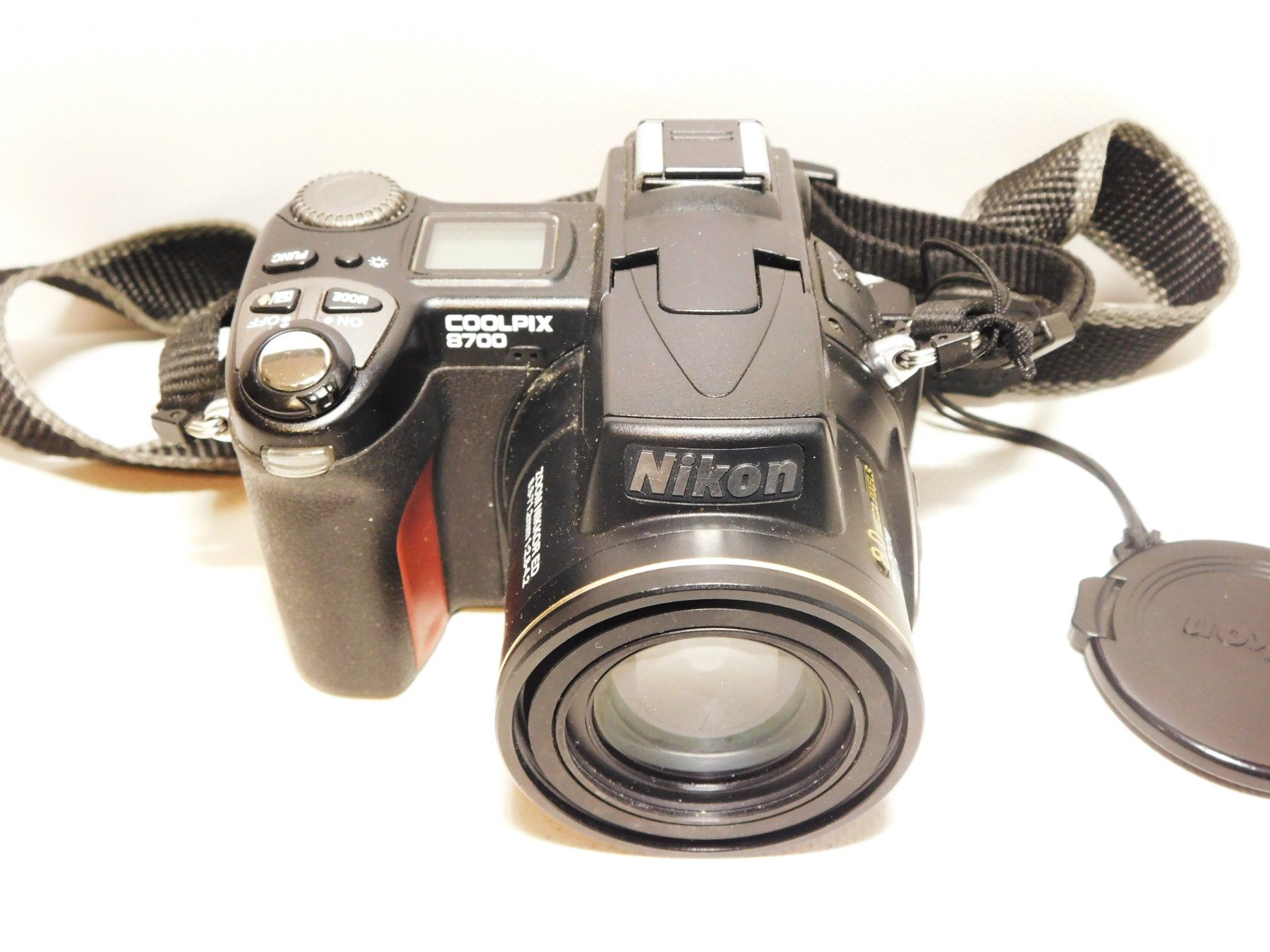 Nikon Fotocamera: Nikon Coolpix 8700 8MP Digitalkamera 2004er – Usato da Emmenbrücke venduto da Ulisse-22 1