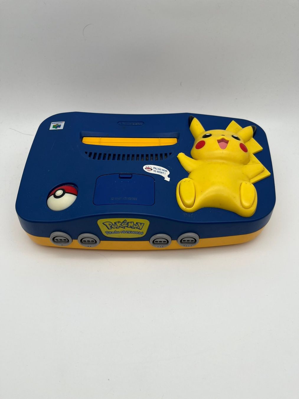 Nintendo Konsolen: Nintendo 64 Pikachu Special Edition + Controller N64 Pokemon – Gebraucht aus St. Gallen von  1