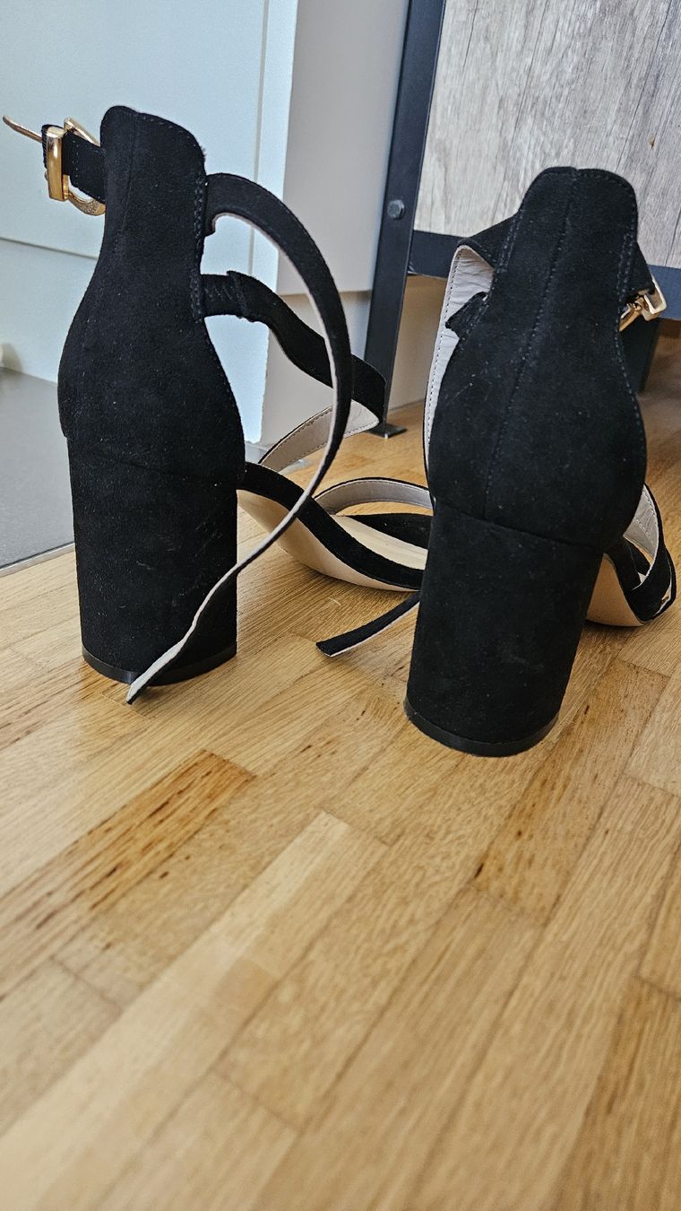 Scarpe da donna: Sandales à talon prima donna – Usato da Vevey venduto da Macca 1