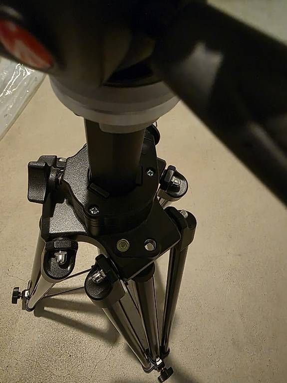Trépieds & Accessoires: Manfrotto 028b Pro – D'occasion à Egliswil par Nemrepus