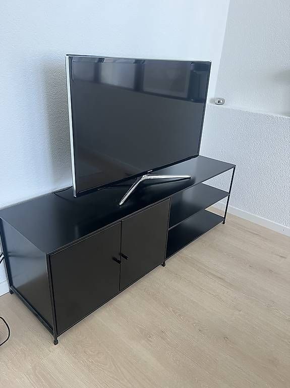 TV Möbel: TV-Möbel / Lowboard – Gebraucht aus Zürich von v.rahel