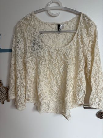 H&M chemisier blanc en dentelle taille S