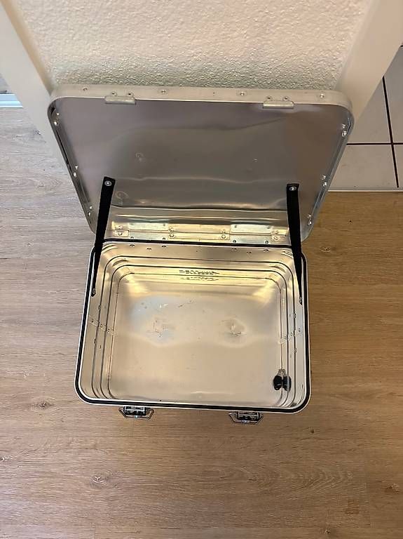 Topcases: Aluminium Box (abschliessbar) – D'occasion à Zürich par James_Kr 1