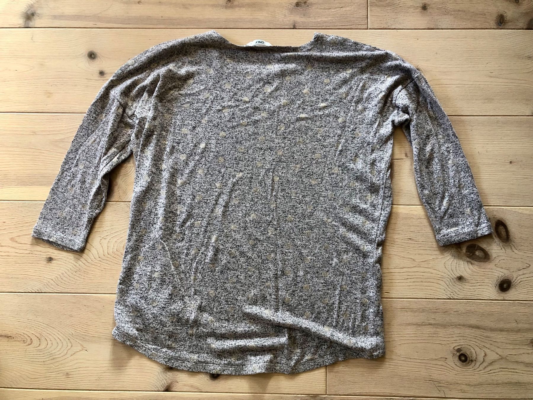 Only T-Shirts: Shirt von ONLY Gr. M mit 3/4 Ärmeln – Gebraucht aus Schwerzenbach von frauminze 1