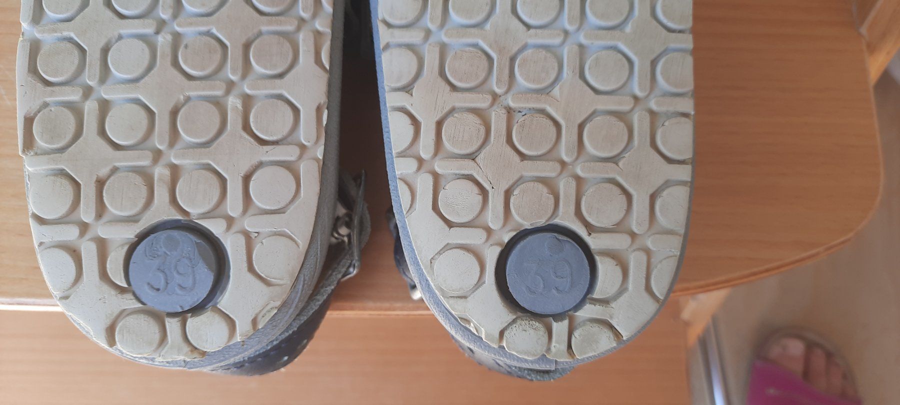 Scarpe da donna: ABEBA ruber Schuhe Arbeits - Berufsschuhe Gr 39 – Usato da Turbenthal venduto da tirare 6