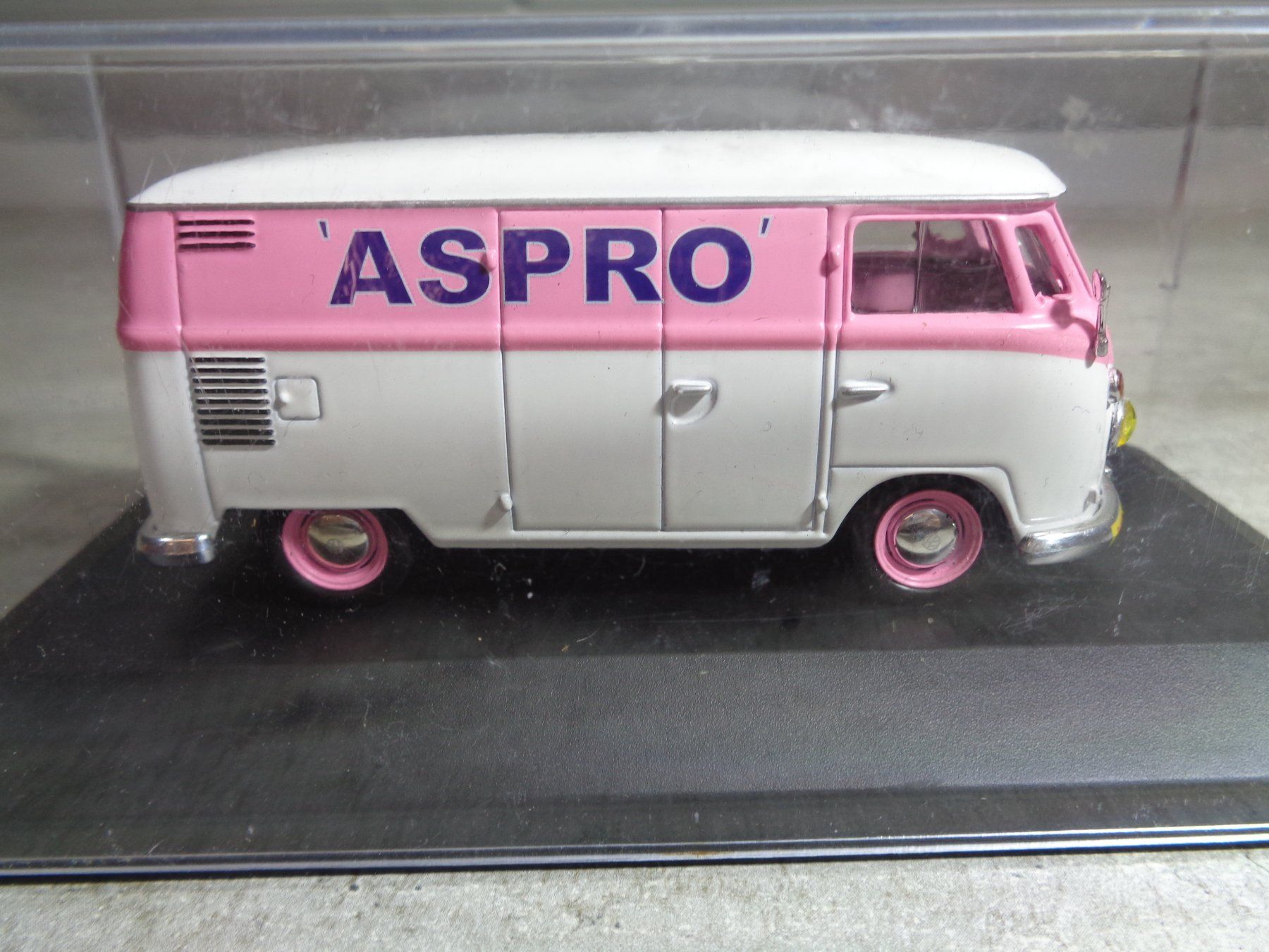 Volkswagen Modellini d'auto: Altaya 1:43 Classic Car VW Bus – Usato da Reconvilier venduto da rallycar 3