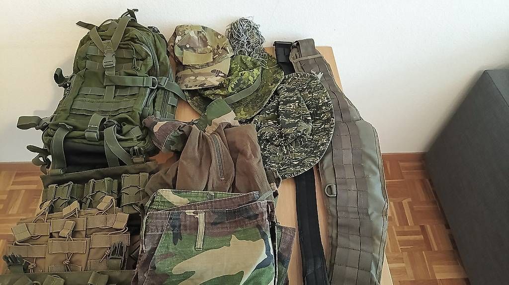 Uniformi: Diverses Airsoft Zubehör – Usato da Solothurn venduto da Mica45 3