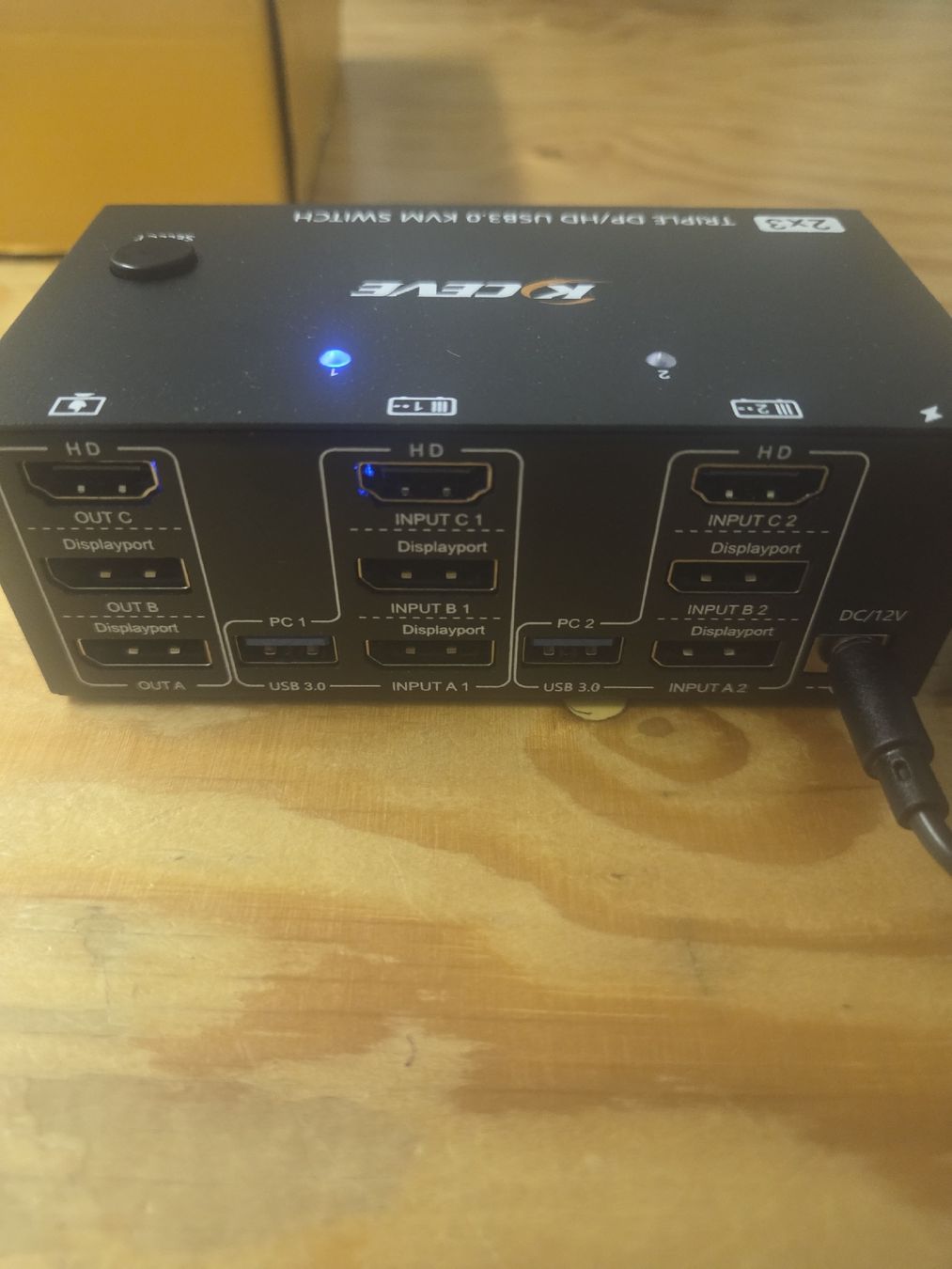 Unità & Adattatore: Kceve 2x3 Triple DP/HD USB3.0 KVM Switch neu – Nuovo (secondo la descrizione) da Allschwil venduto da Zora_26 2