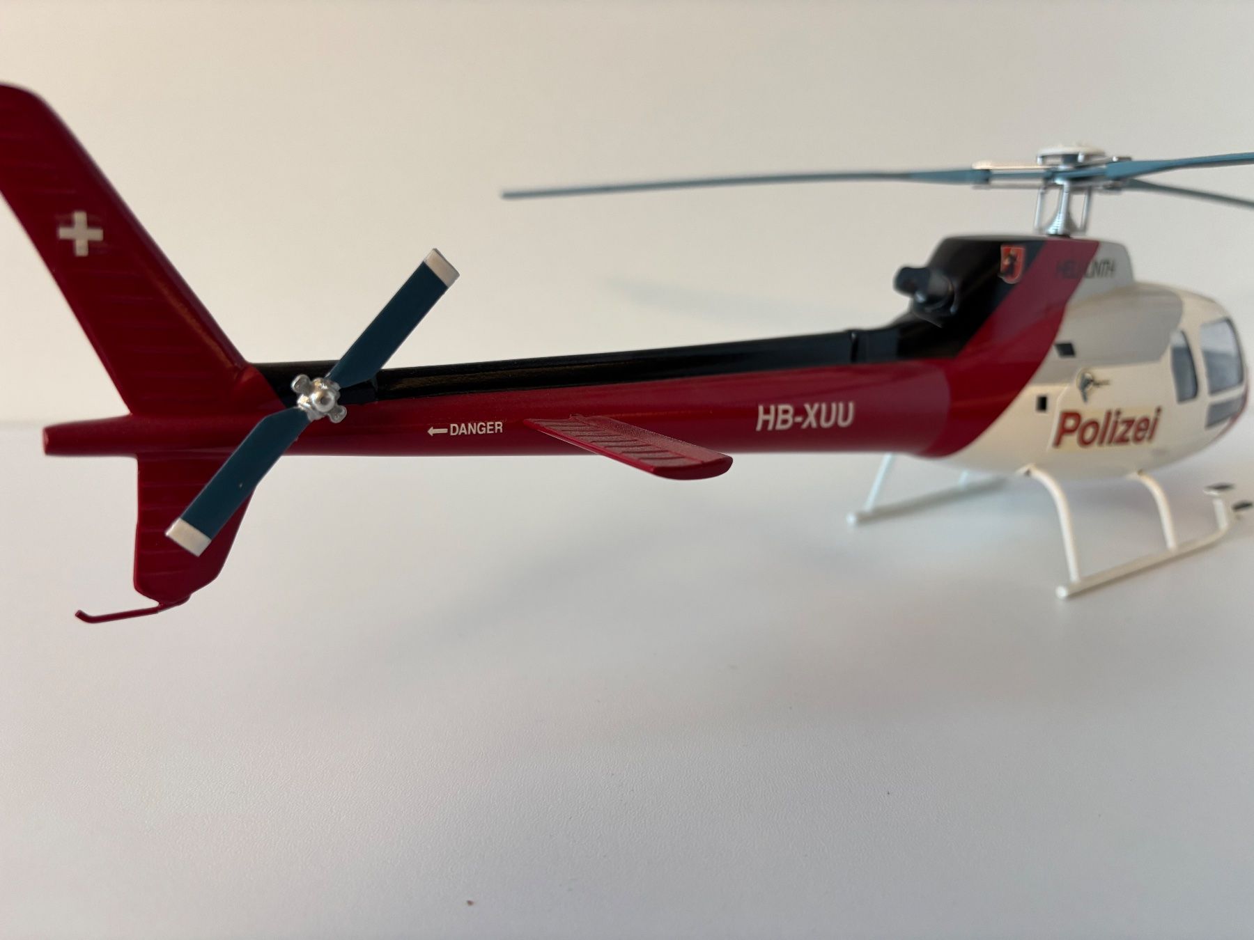 Modellbausätze & Standmodelle: Modell Polizei Helikopter – Gebraucht aus Locarno von Mulg 3