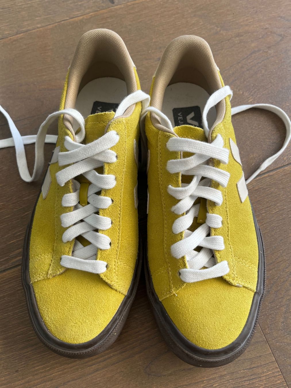 Veja Chaussures femmes: Veja baskets 37 – Neuf (Voir description) à Develier par lili_1