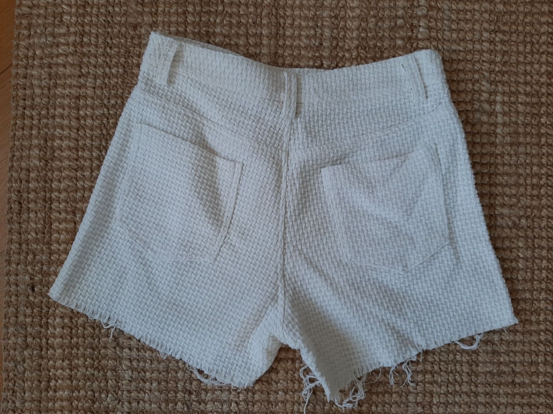 Pantaloni: Short blanc en nid d'abeille – Usato da Lausanne venduto da Cognitia 1