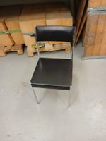 Schwarzer Stuhl mit Chromgestell Top Zustand DESIGNKLASSIKER