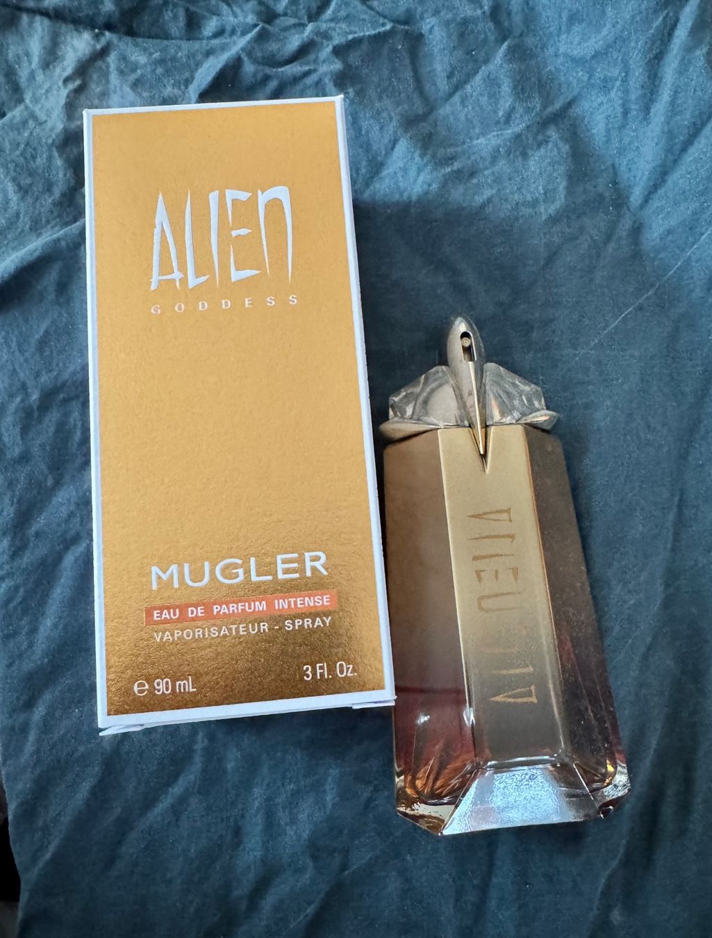 Mugler Profumi & Eau de Toilette: Mugler Alien Goddess Intense Parfum 90ml gebraucht – Usato da Bözen venduto da ely_rd66 2
