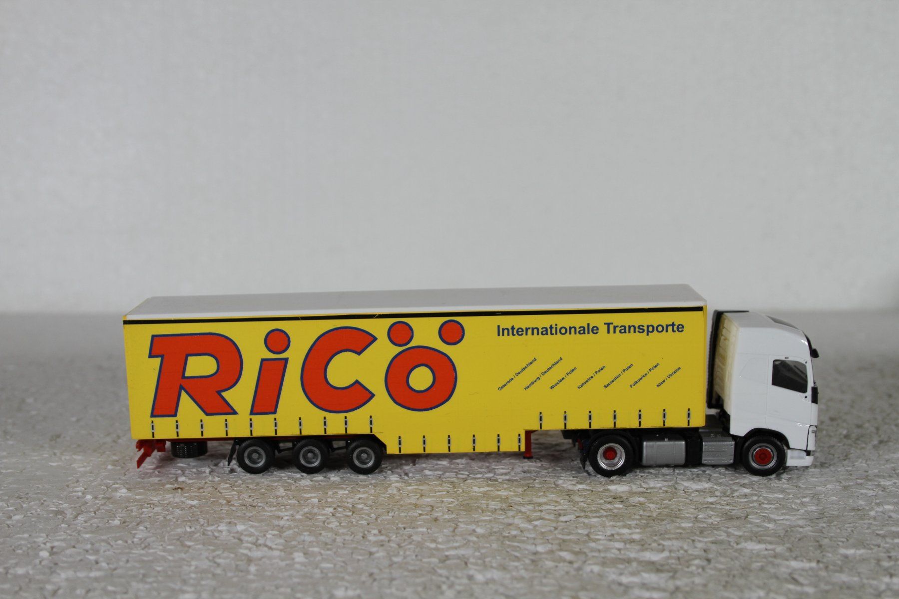 Herpa Modellini d'auto: Herpa Volvo Sattelzug Ricö – Usato da Triesen venduto da cor_62ts 2