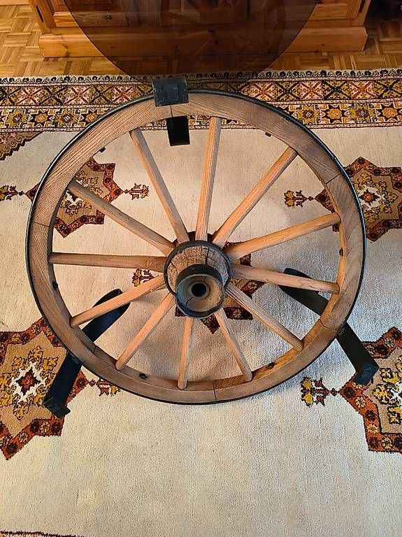 Tische: Wagenrad- Couchtisch – Gebraucht aus Steinach von ric_q7cn 3