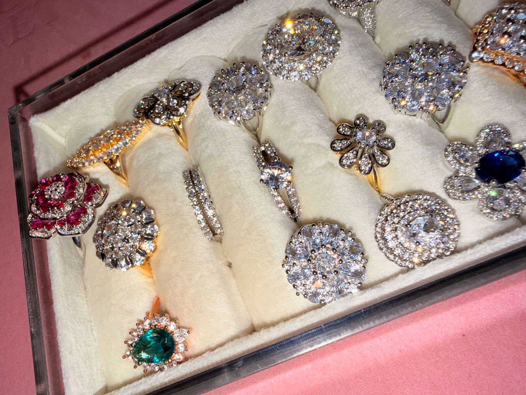 Autres bijoux: Énorme lot de bagues – Neuf avec emballage d'origine à St-Maurice par Sandrinette123 1