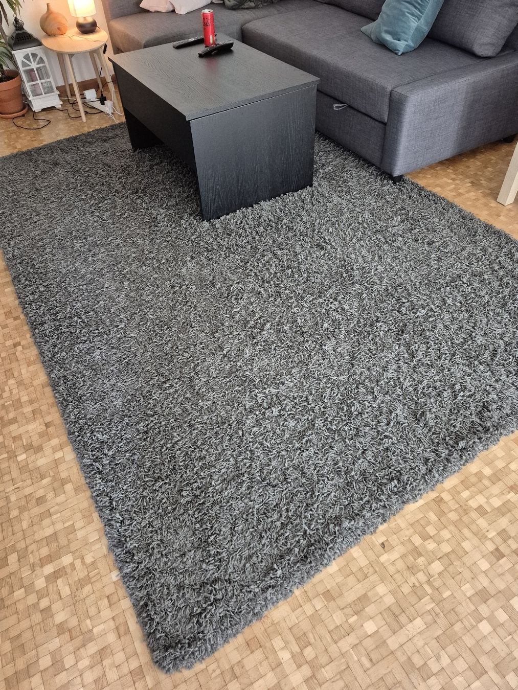 Tappeti: Grauer Teppich, 270cm x 180 – Usato da Gelterkinden venduto da Nicole01012 1