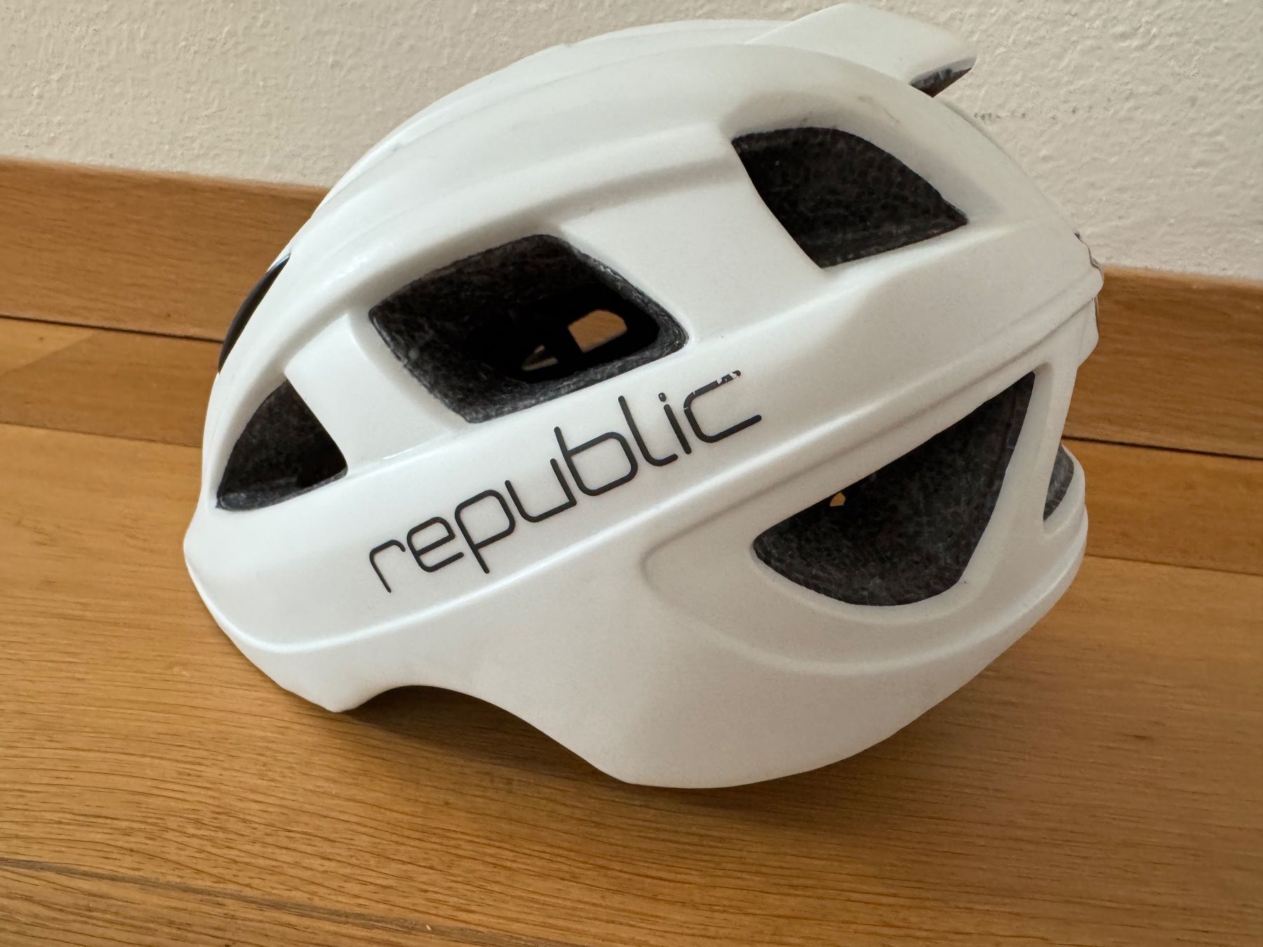Caschi: Kinderhelm, unfallfrei – Usato da Spiegel b. Bern venduto da edi20000_0 1