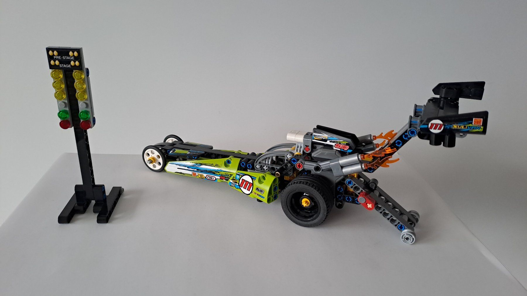 Lego Kit di costruzioni: LEGO Technic 42103 Dragster Rennauto – Usato da Thun venduto da 8BRIX 1