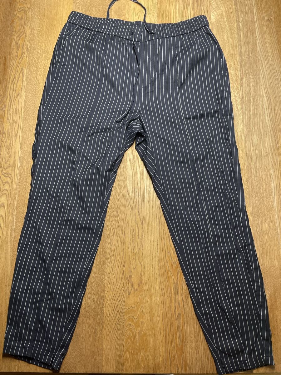 Hosen: Dunkelblaue Stoffhose – Neu (gemäss Beschreibung) aus Bülach von tiagodcc