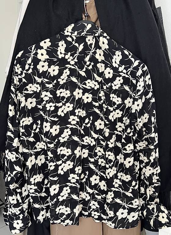 Blusen: Blusa Benetton – Gebraucht aus Minusio von www_6ybt 2