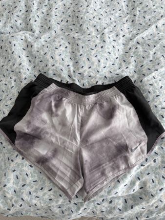 Nike Dri-FIT Laufshorts Damen Grösse L, Top Zustand!