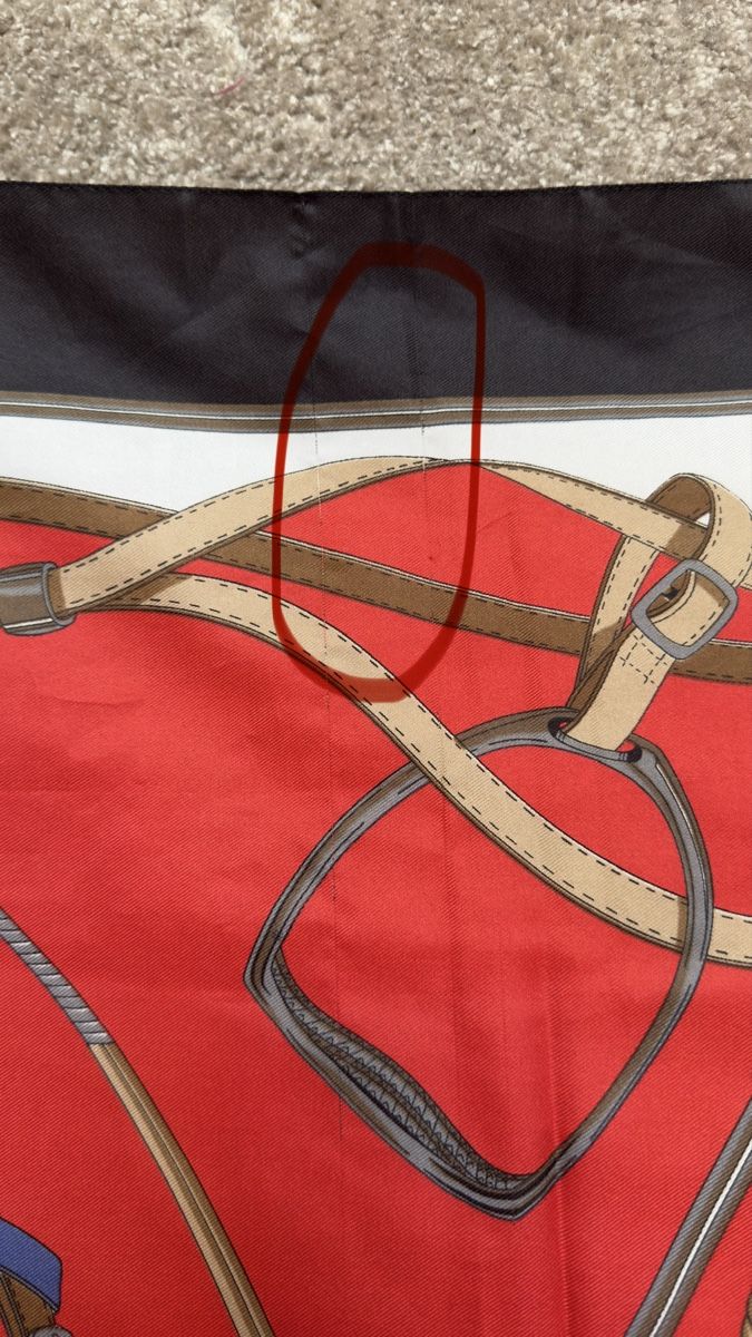 Foulard & Sciarpe: Foulard Carré Halstuch 76x77 – Usato da Vuippens venduto da Anna_as 3