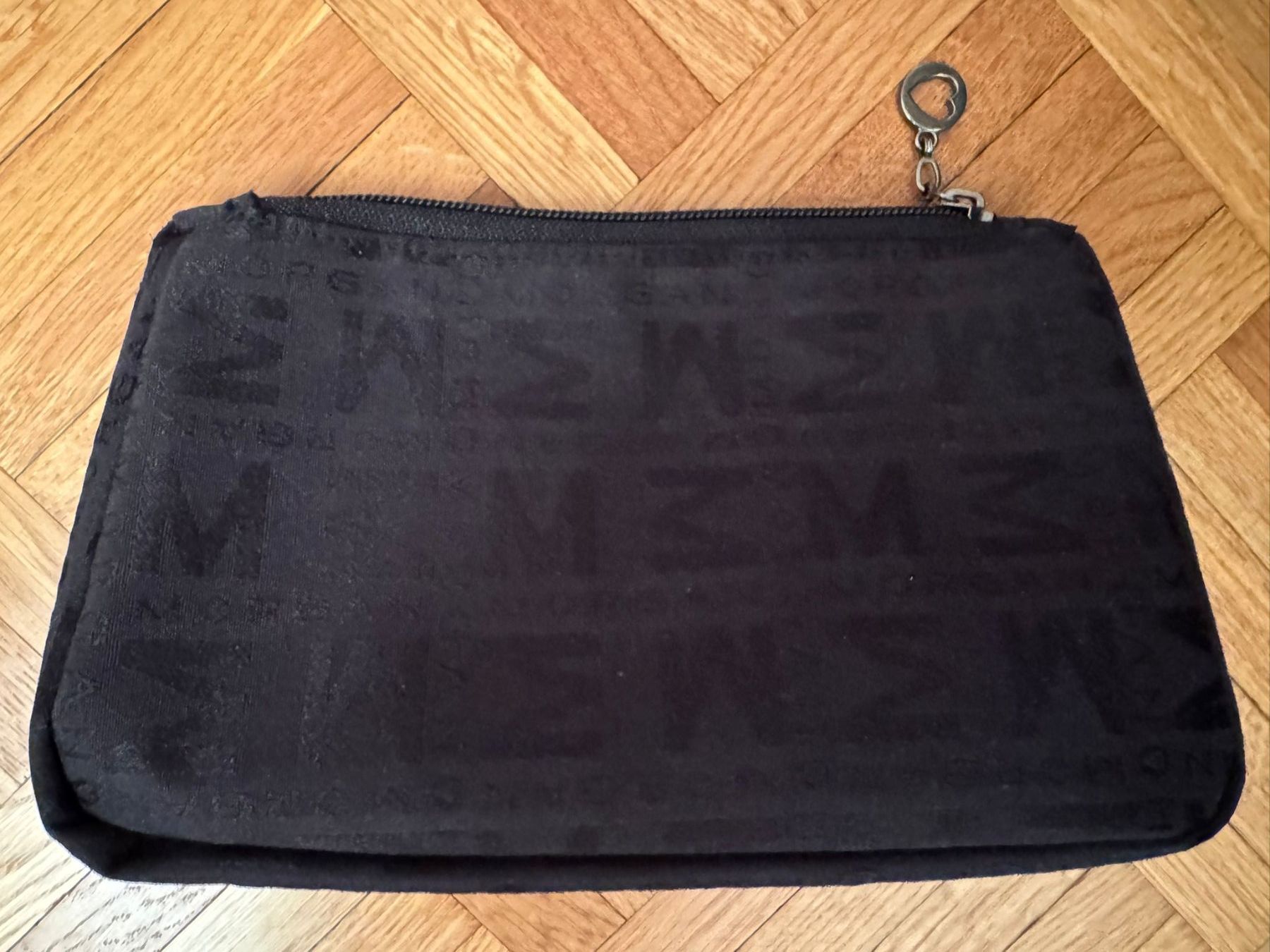 Custodie per cosmetici: NEW - Black Pouch MORGAN DE TOI – Nuovo (secondo la descrizione) da Zürich venduto da aygo_a 1