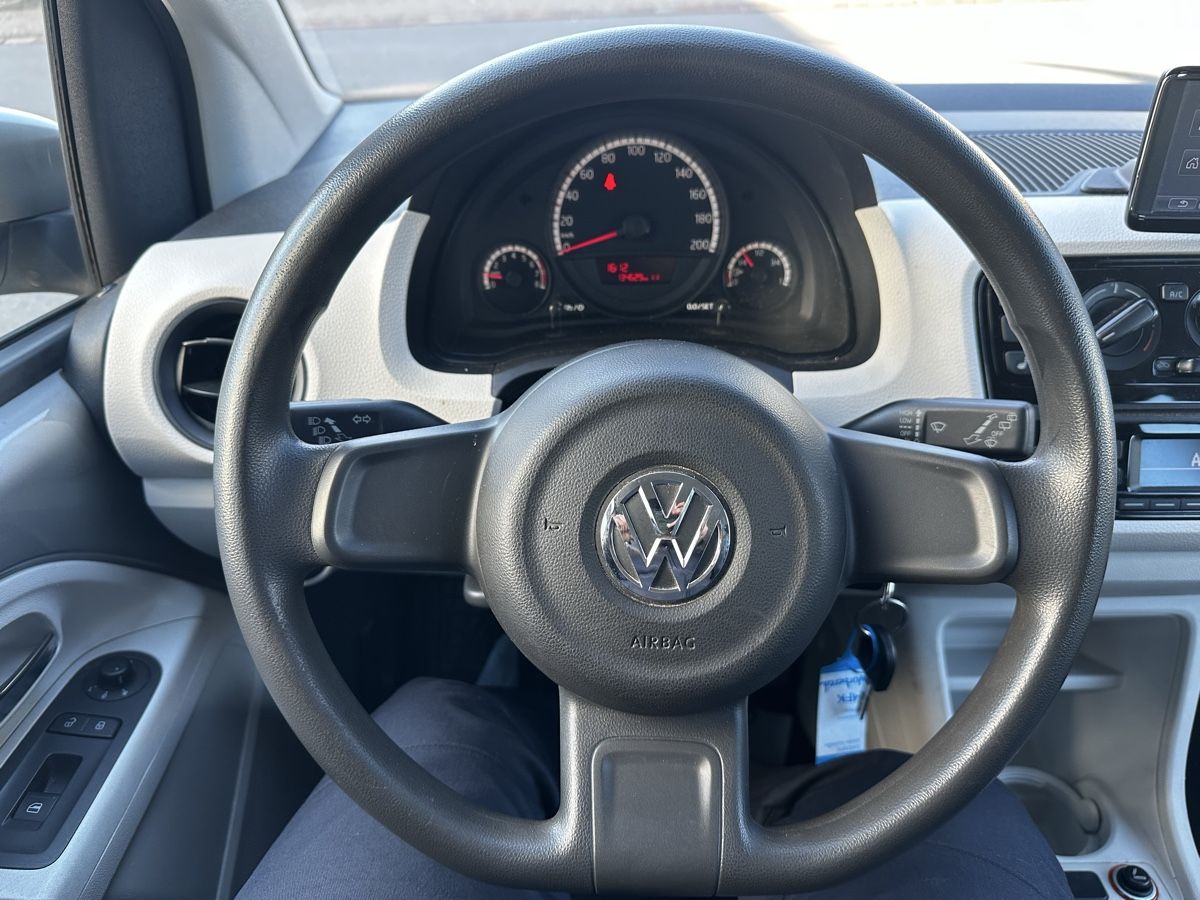 VW Automobili: VW UP 1.0 / MFK 25.02.2026 – Usato da Luzern venduto da Swiss-Garage 1