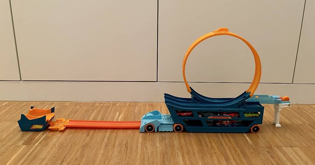 Spielzeuge: Hot Wheels Transporter Truck – Gebraucht aus Zürich von apalbel 1