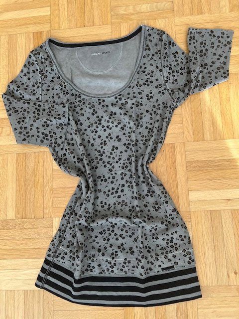 Marc Cain T-shirt: "Marccain" Long - Shirt Gr. N2 = 36 – Nuovo (secondo la descrizione) da Walenstadt venduto da ricamul 2