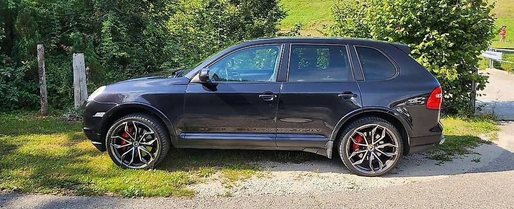 Automobili: Porsche Cayenne Turbo – Usato da Plaffeien venduto da erueru