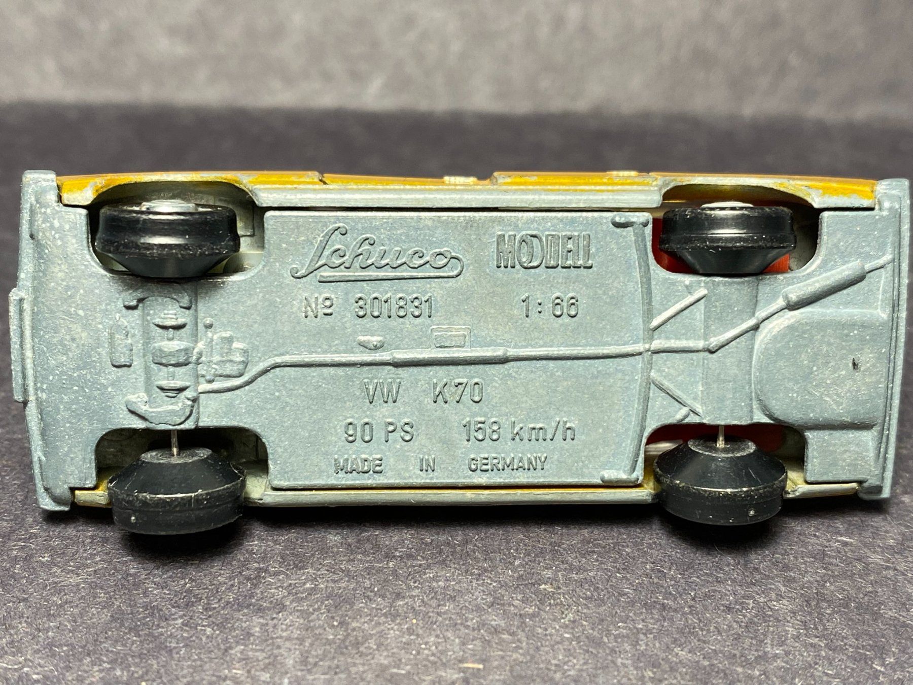 Schuco Modellini d'auto: Schuco VW K70 Modellauto 1:66 – Usato da Spiez venduto da Mlandcruiser 9