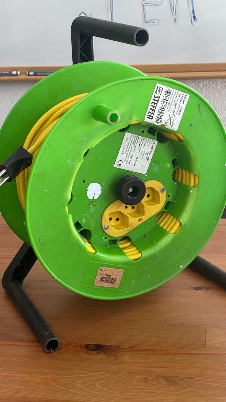 Kabel: Kabelrolle Steffen 25m – Gebraucht aus Bern von sabaidi