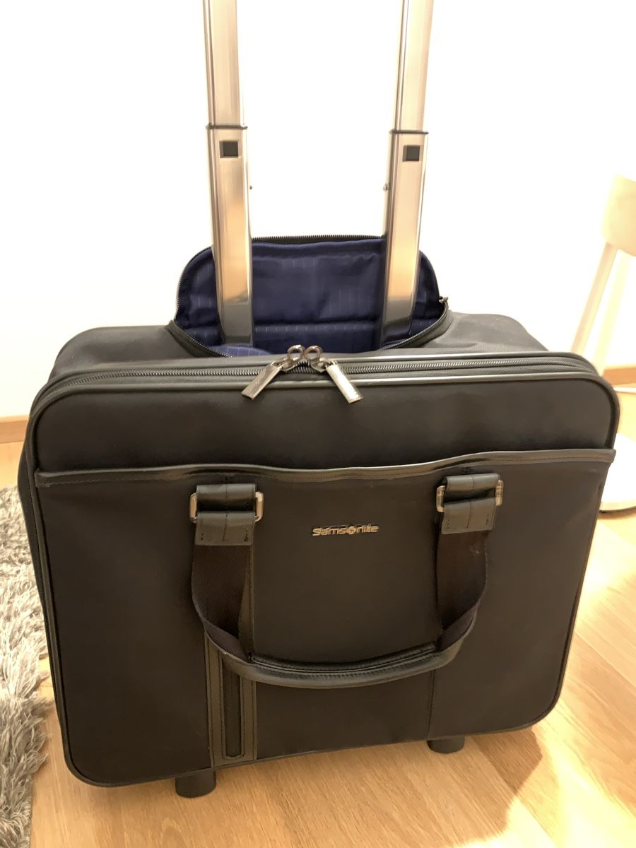 Samsonite Valigie: Samsonite Rolling Tote Suitcase/ Pilot bag - Great Condition – Nuovo (secondo la descrizione) da Zürich venduto da ama_h6ts