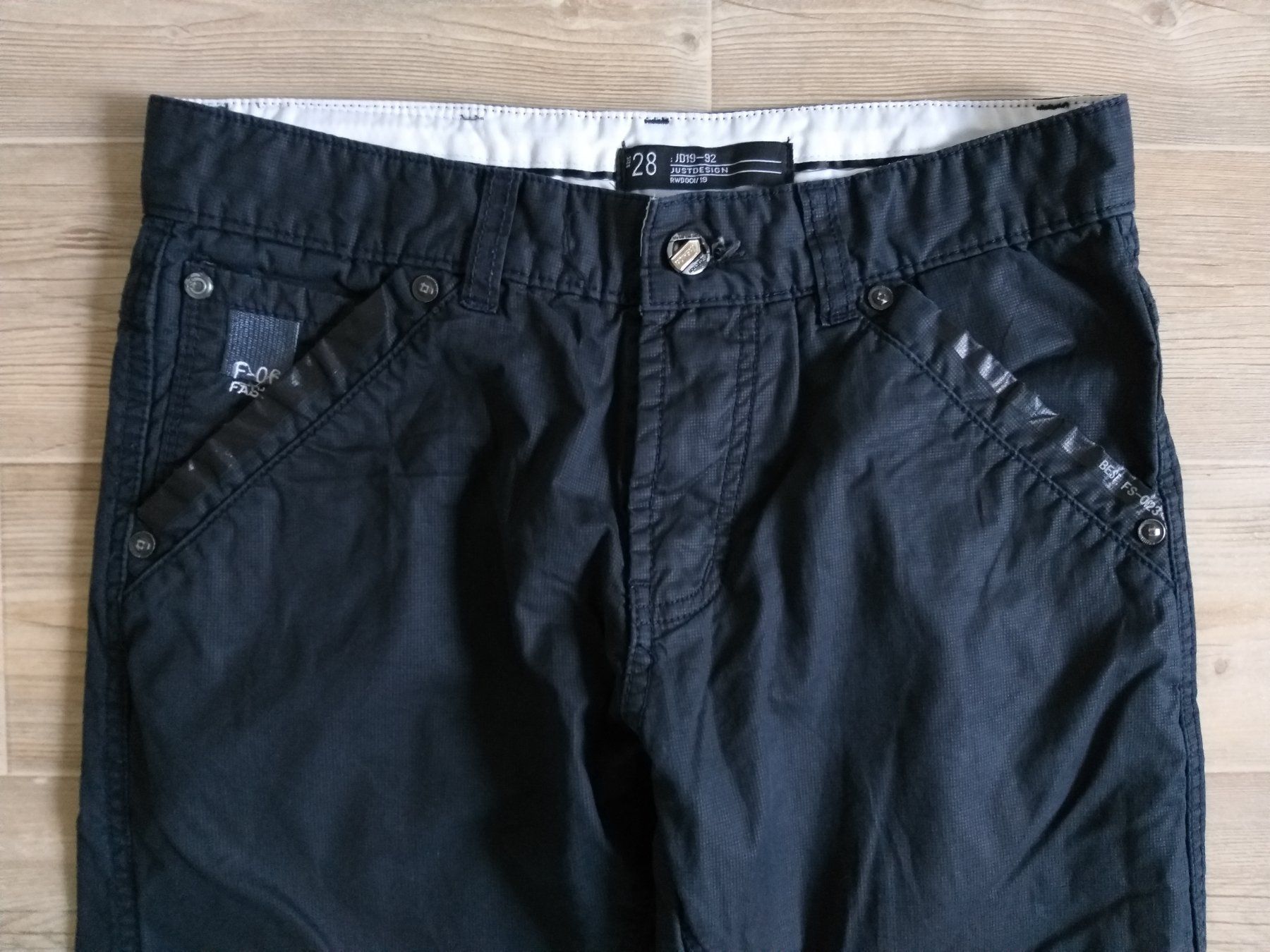 Jeans: JUSTDESIGN Jeans taille / Grosse W 28 (S) – Usato da Cossonay-ville venduto da Super-Price-Quality 1