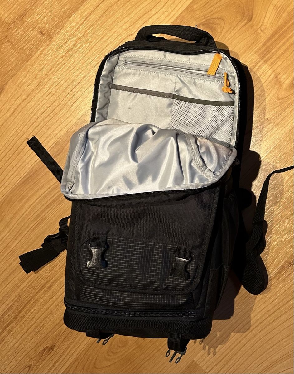 Lowepro Zaini: Lowepro Fastback BP 150 AW II – Nuovo (secondo la descrizione) da Linden venduto da stuckijana 3