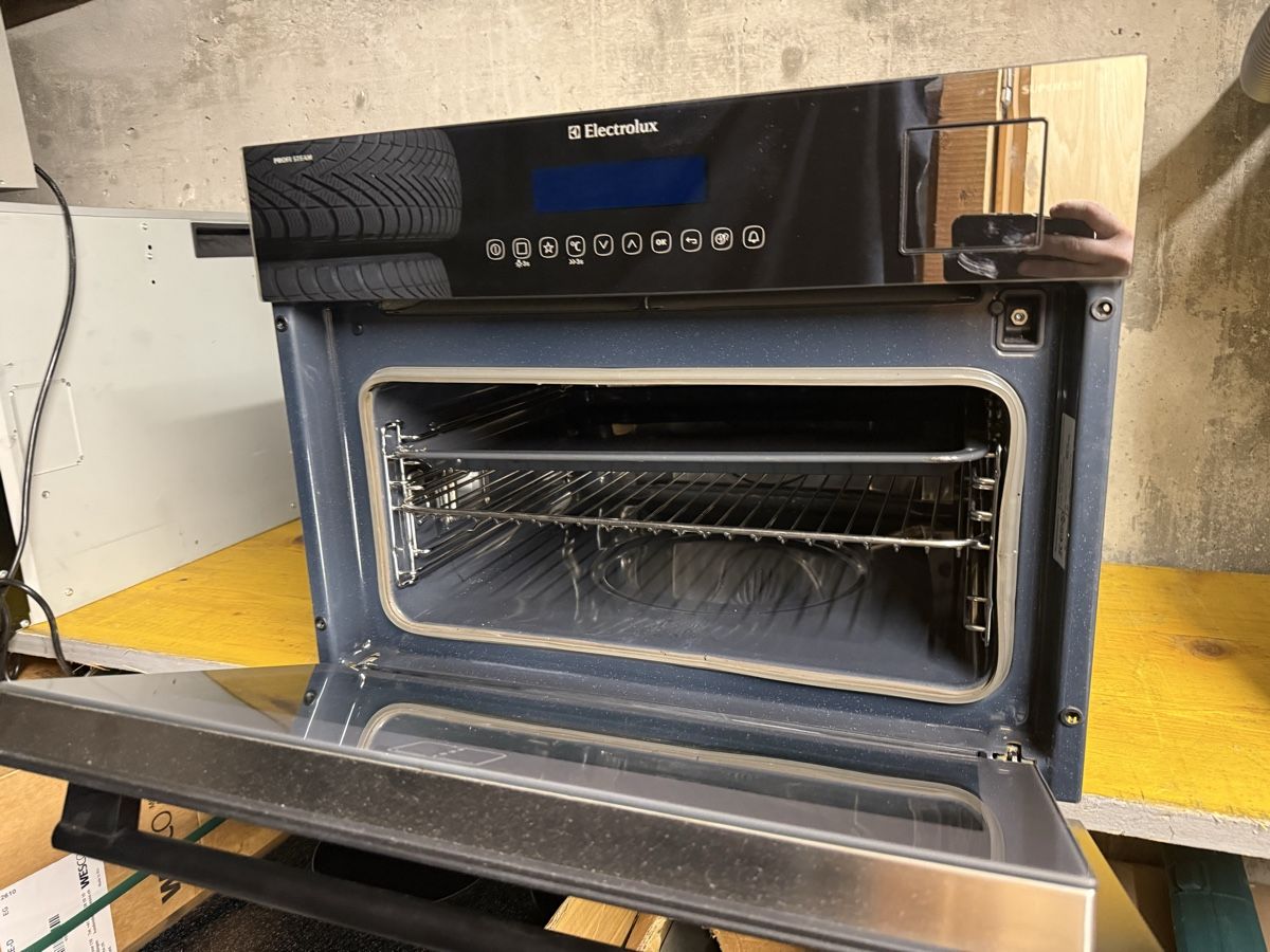 Electrolux Forni: Backofen Elektroluks stimer – Usato da Adliswil venduto da F.B.E 2