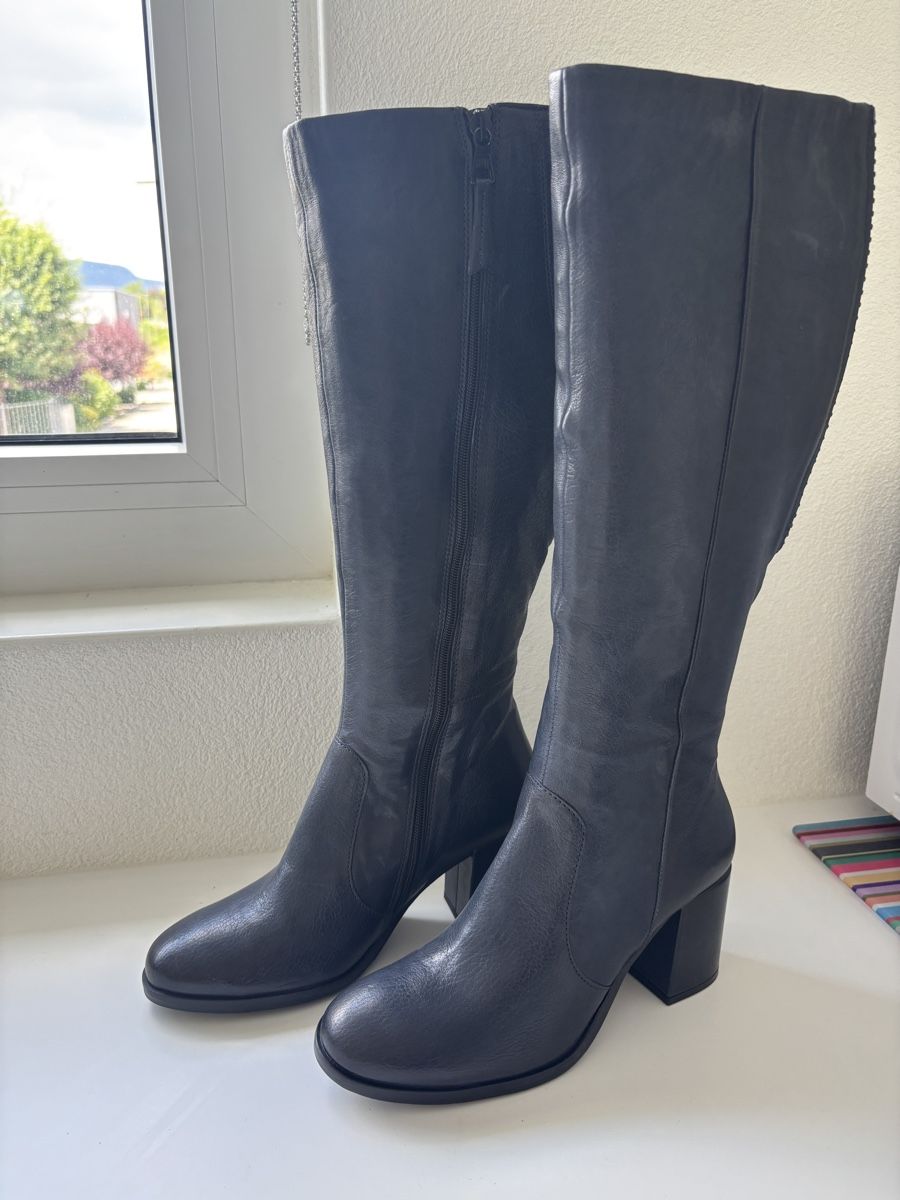 Scarpe da donna: Neu!! Stiefel Navy Gr. 38 – Nuovo e nell'imballaggio originale da Herzogenbuchsee venduto da ameise02