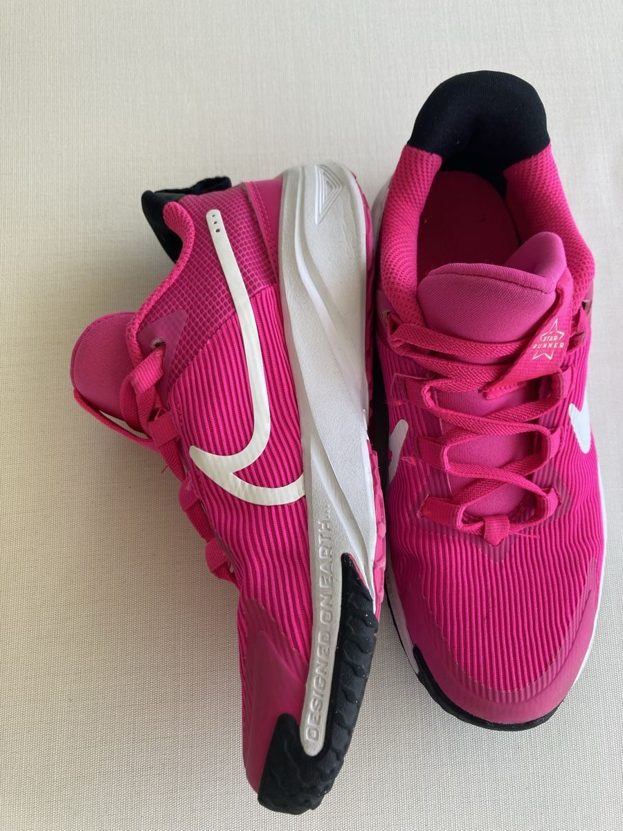Nike Scarpe per ragazze: Nike Sneaker - Kinder – Usato da Wetzikon ZH venduto da Geri73 1