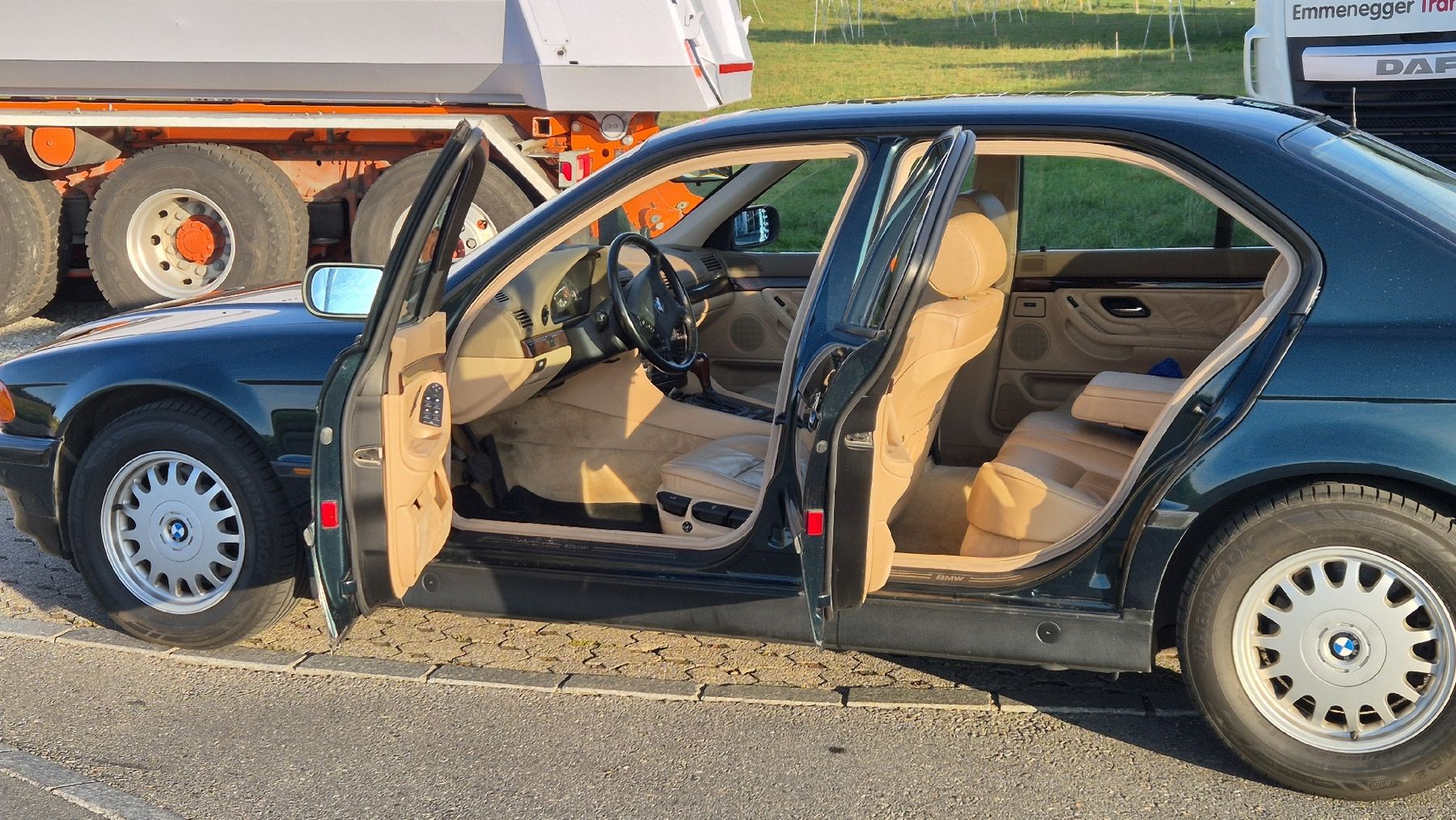 BMW Autos: BMW 730i E38 – D'occasion à Hochdorf par bed_9rgy 3
