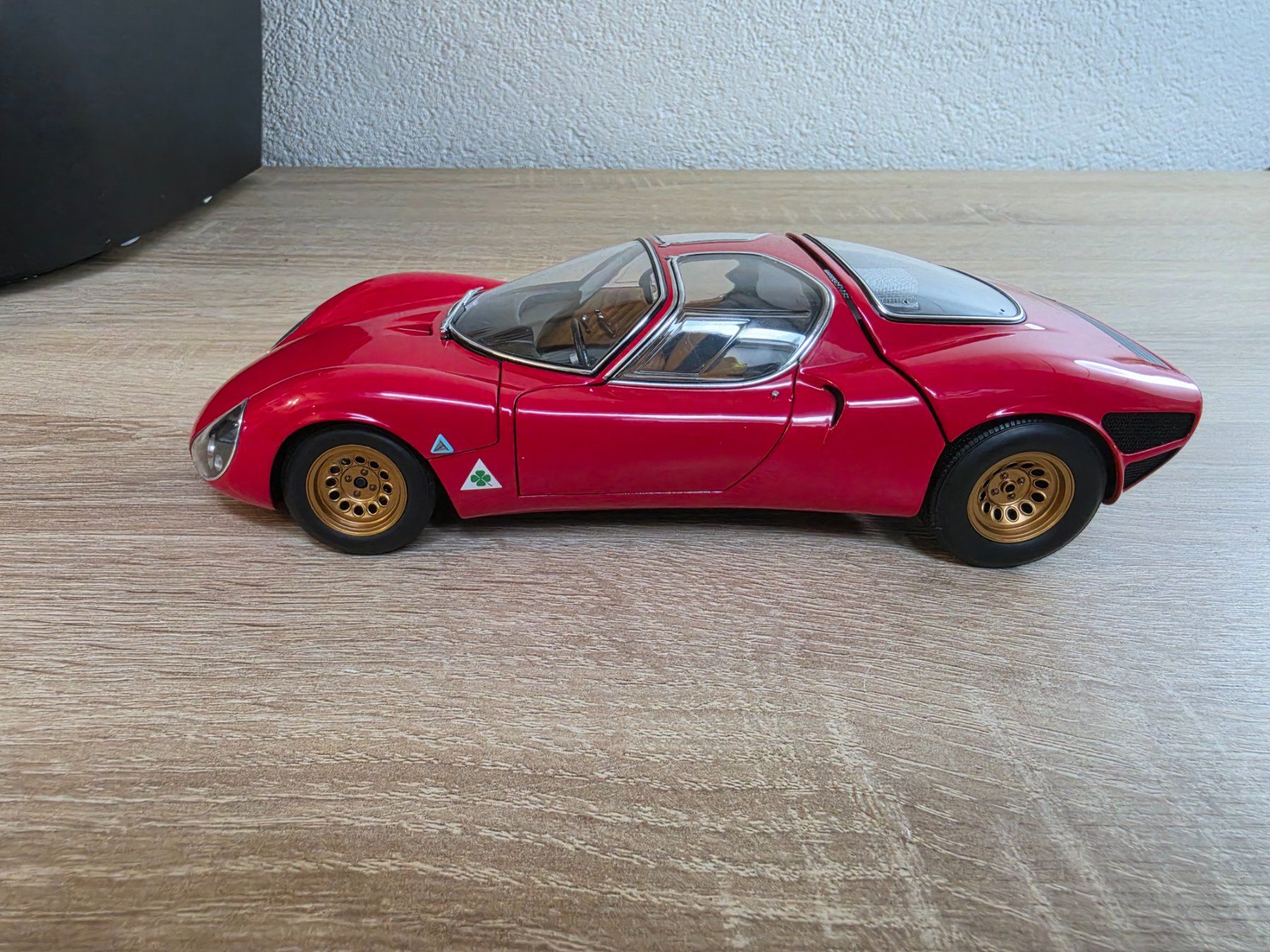 Kit di modellismo & Modellini statici: Alfa Romeo 33 Stradale Autoart – Nuovo (secondo la descrizione) da Bellikon venduto da Kekko11 1